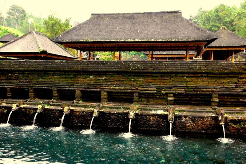 Viajar por Encantos de Kuala Lumpur y Bali fascinante