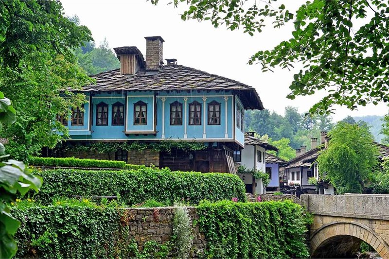 Viajar por Triángulo Búlgaro