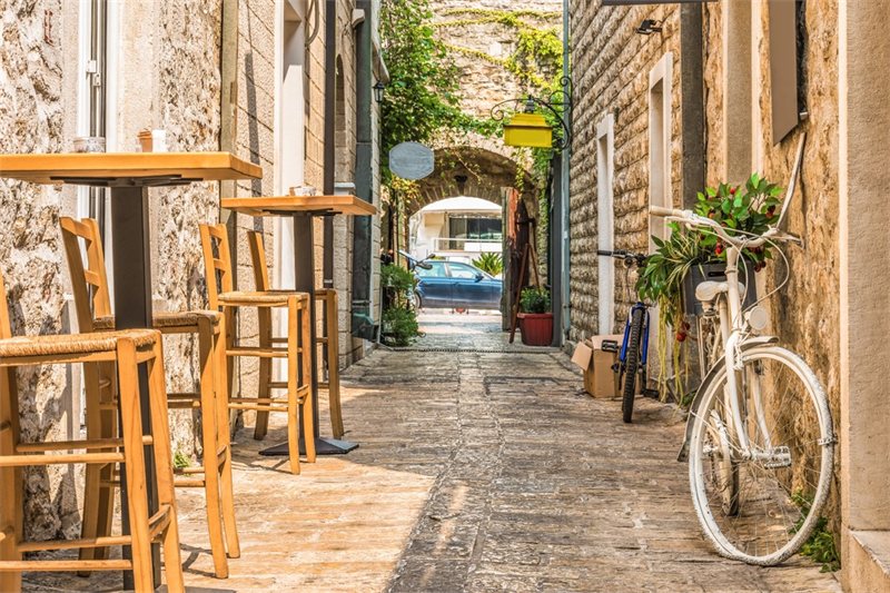 Viajar por Contrastes del Este