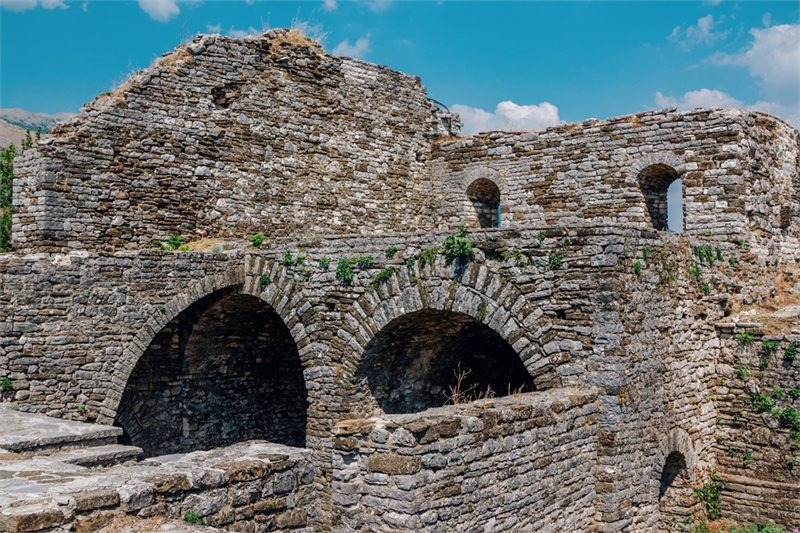 Viajar por De Bucarest a Tirana