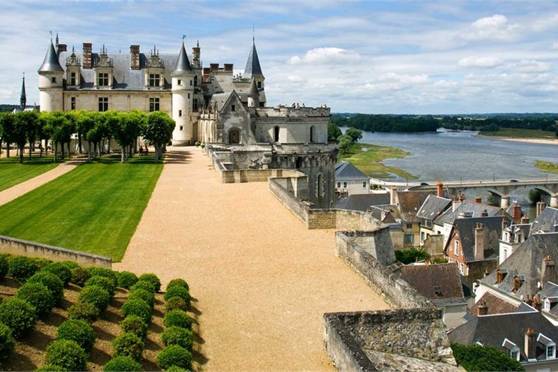 Viajar por Mont S. Michel y Castillos del Loira con Paris salida Barcelona