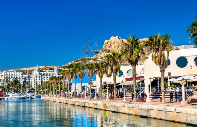 Barcelona, Levante y Andalucía con Tren de Alta Velocidad